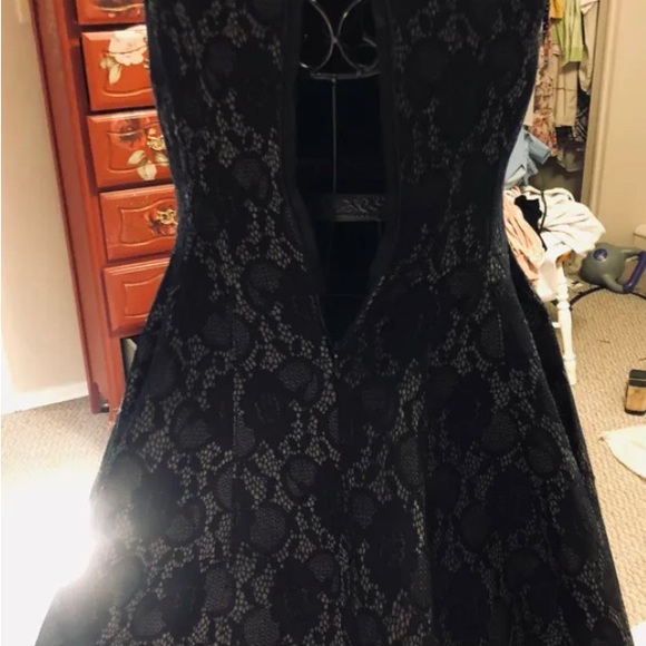 Twik beautiful dress - Picture 4 of 4